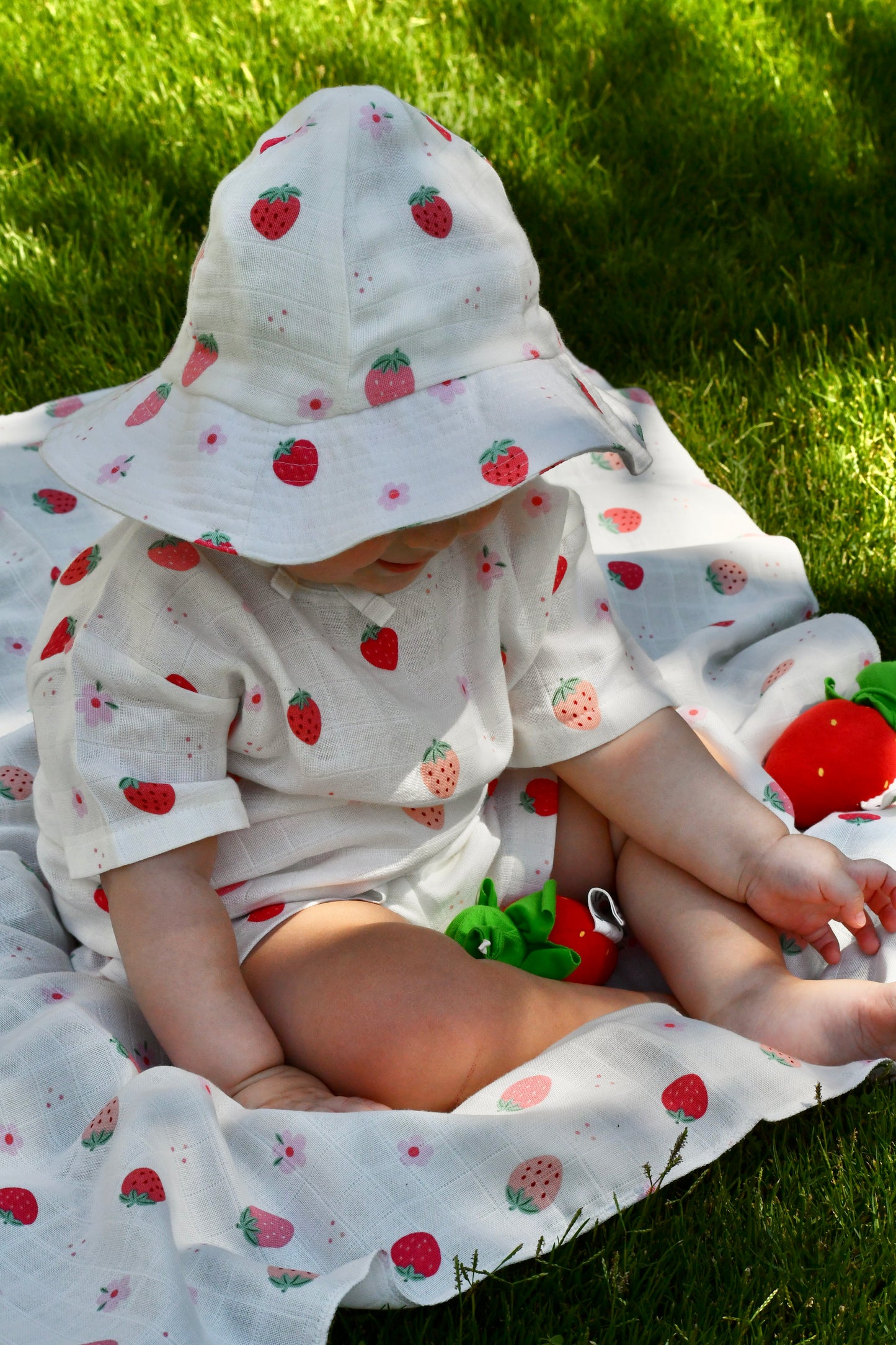 Sweet Berry Muslin 2 Pieces Set